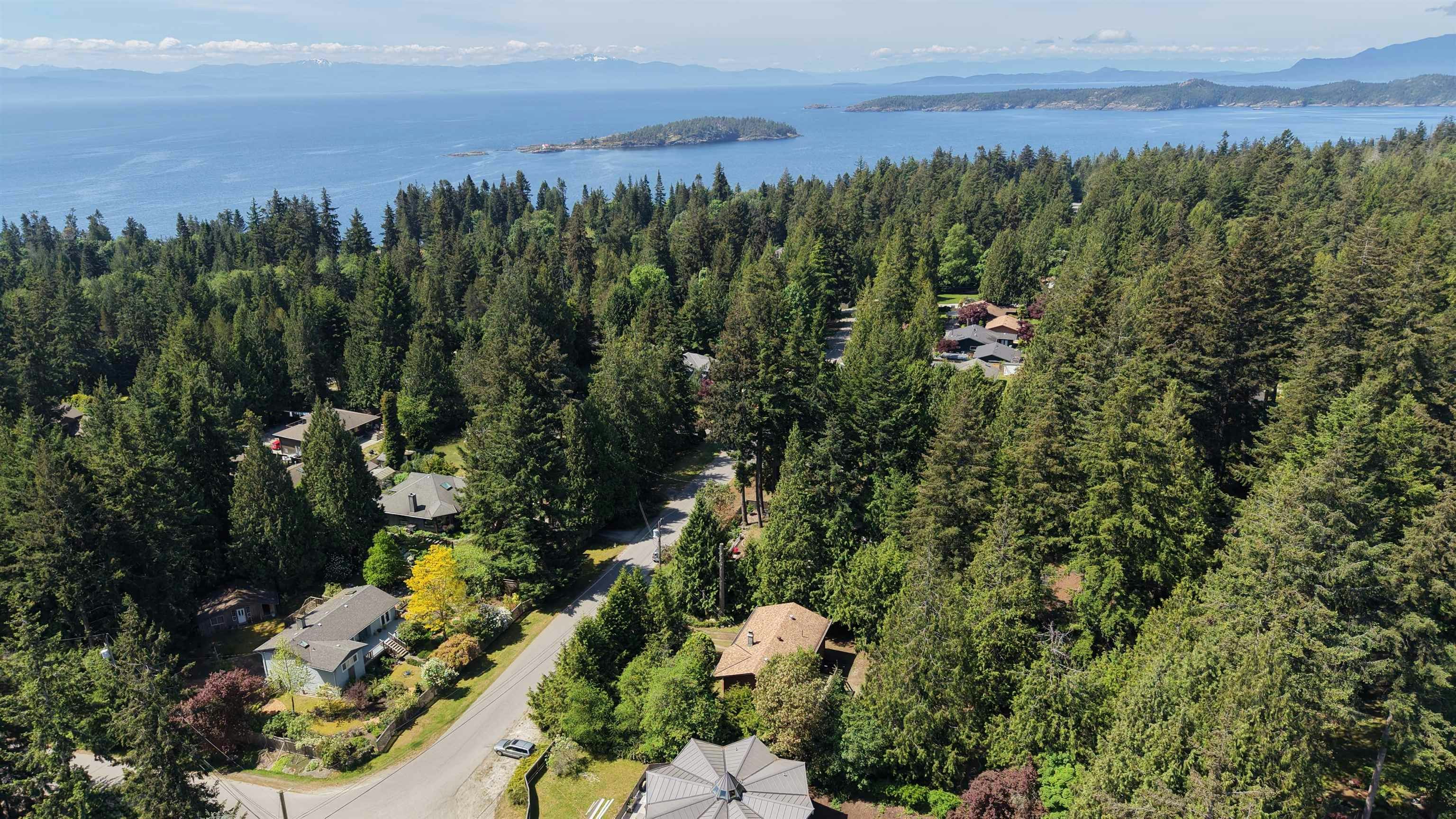 8044 Dogwood Drive, Halfmoon Bay, BC, V7Z 1A7 - 36