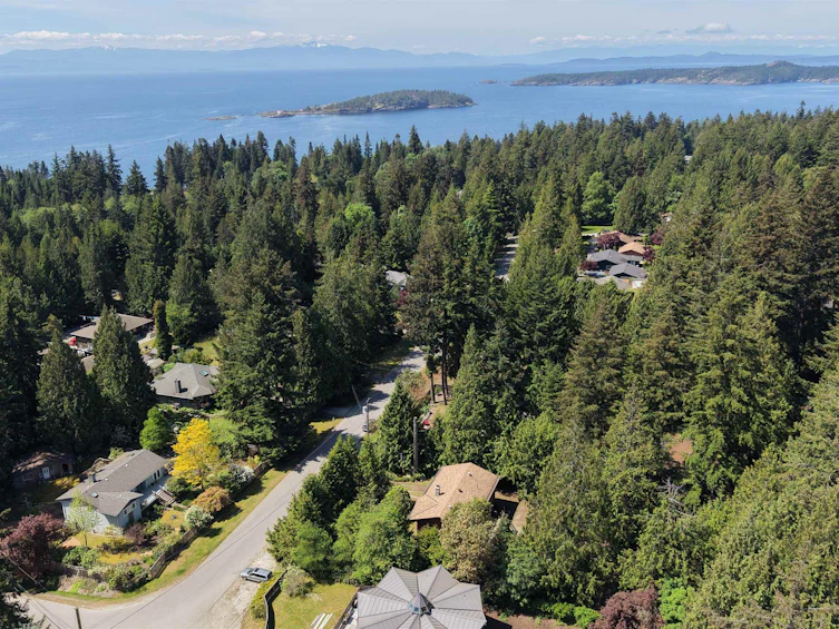 8044 Dogwood Drive, Halfmoon Bay, BC, V7Z 1A7 - 36