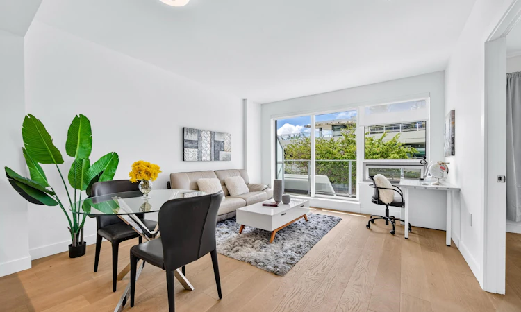 611-5788 Gilbert Road