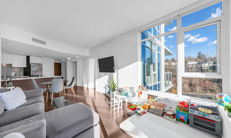 716-3557 Sawmill Crescent