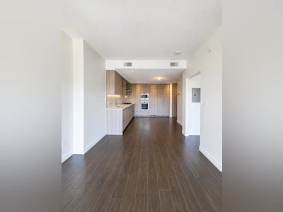 407-4720 Lougheed Highway - 4