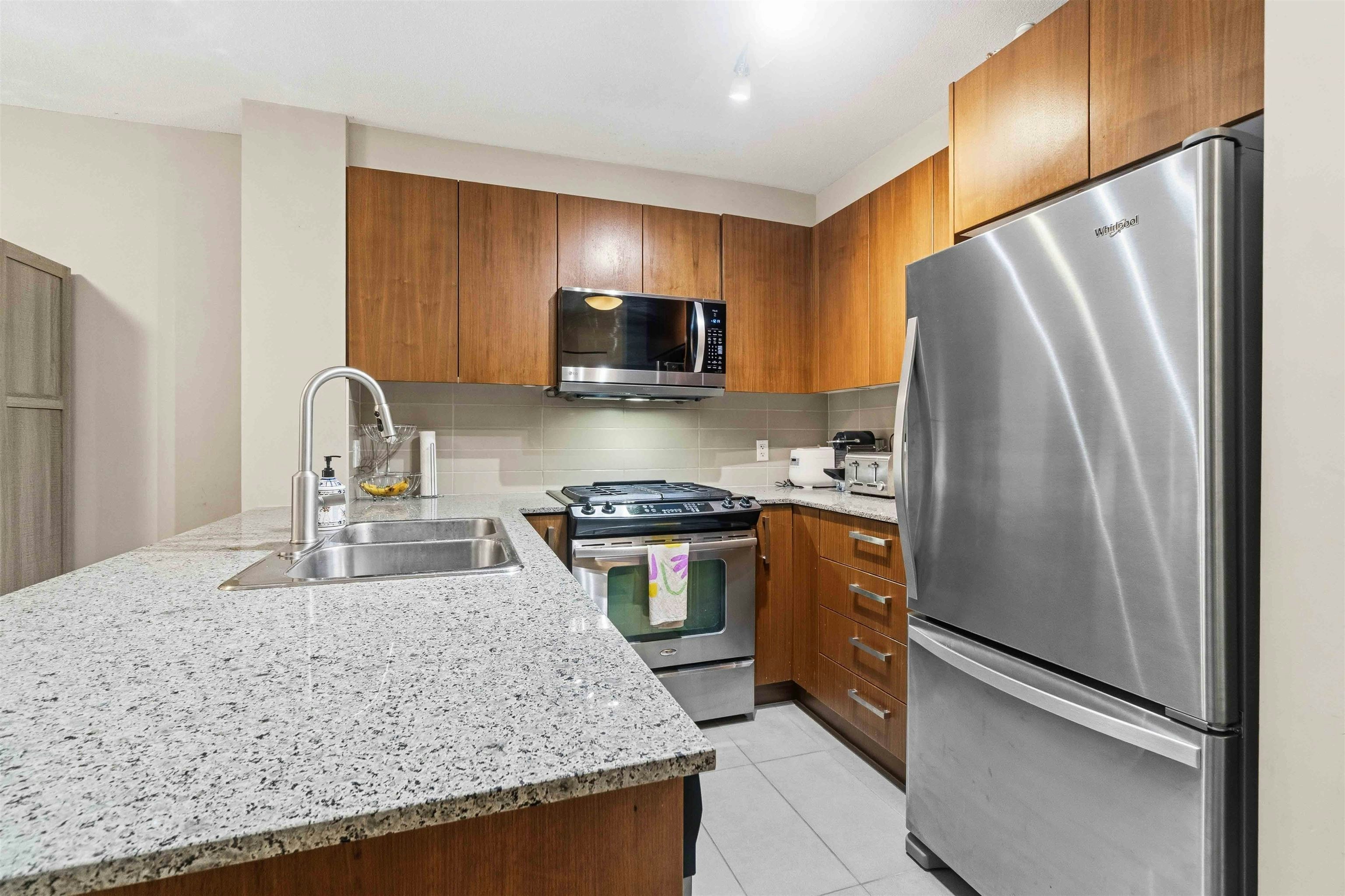 110-5889 Irmin Street, Burnaby, BC, V5J 0C1 - 8