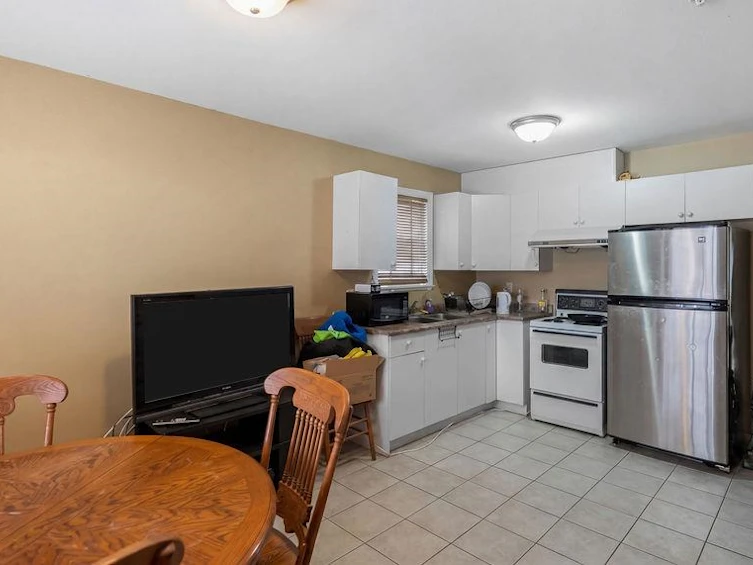 968 E 31st Avenue, Vancouver, BC, V5V 2X4 - 18