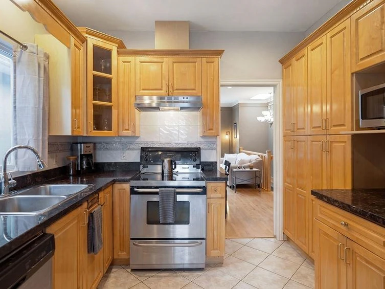 968 E 31st Avenue, Vancouver, BC, V5V 2X4 - 10