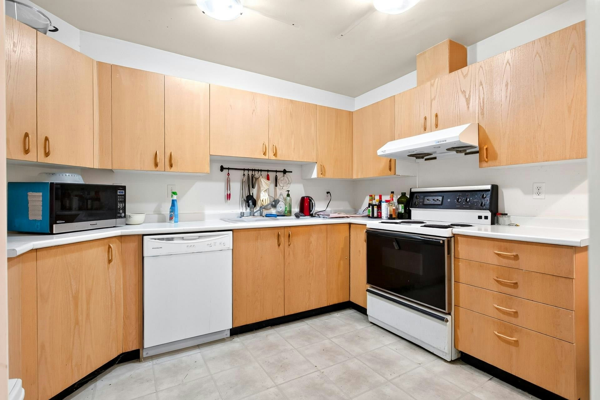 104-7560 Moffatt Road, Richmond, BC, V6Y 1X8 - 12