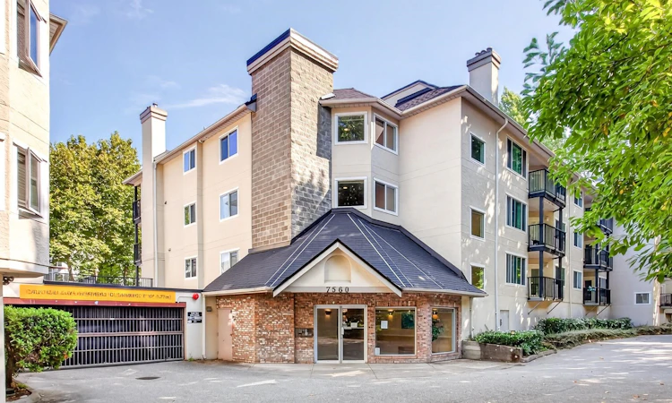 104-7560 Moffatt Road