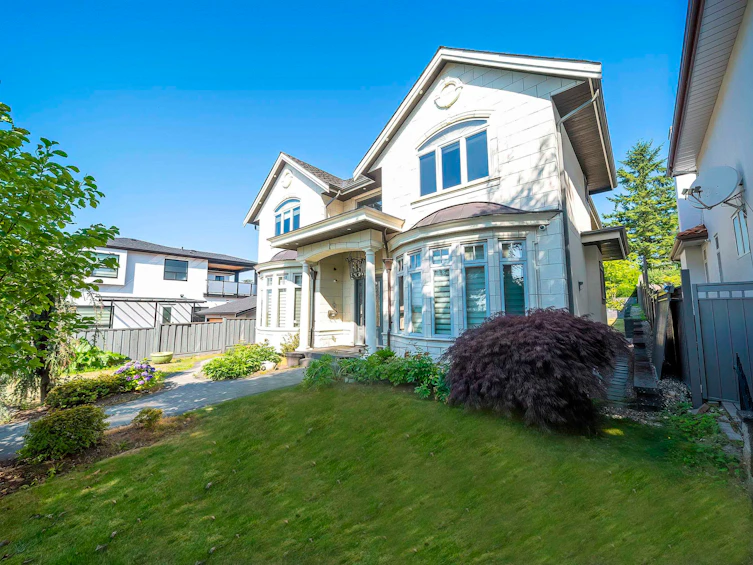 7525 13th Avenue, Burnaby, BC, V3N 2E3 - 2