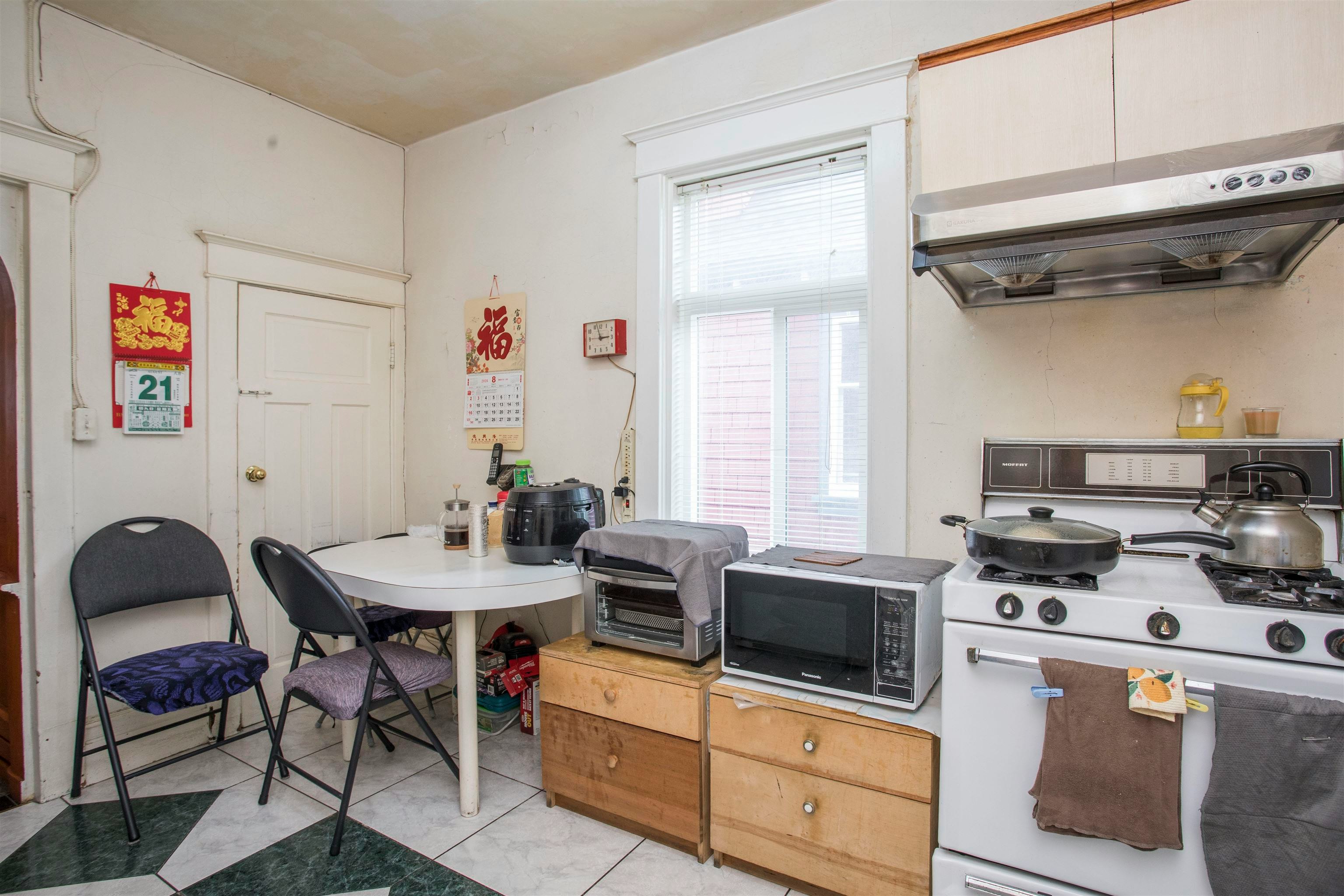 2039 Turner Street, Vancouver, BC, V5L 2A2 - 10