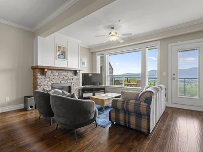 8-6026 Lindeman Street - 4