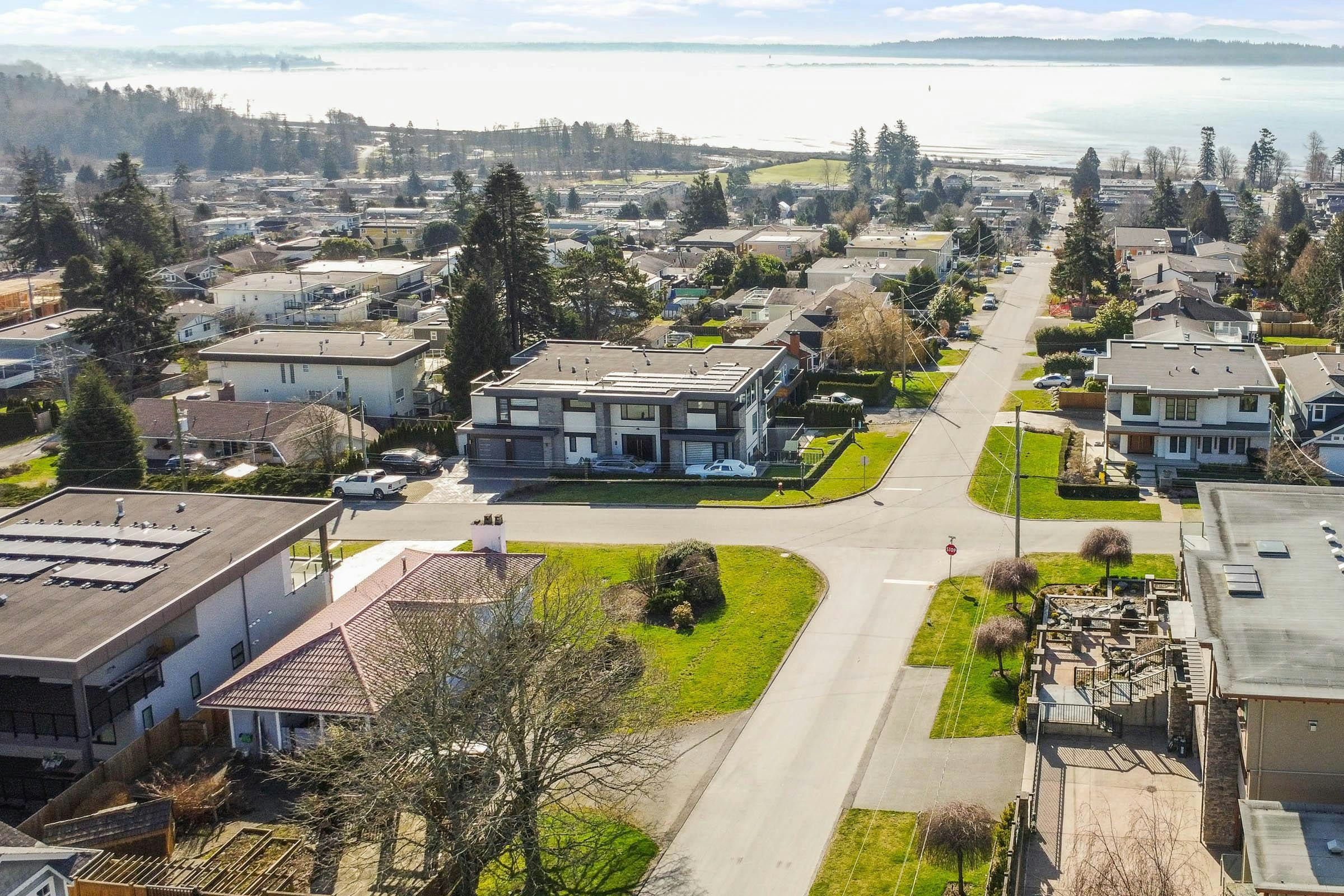 15761 Cliff Avenue, Surrey, BC, V4B 1W4