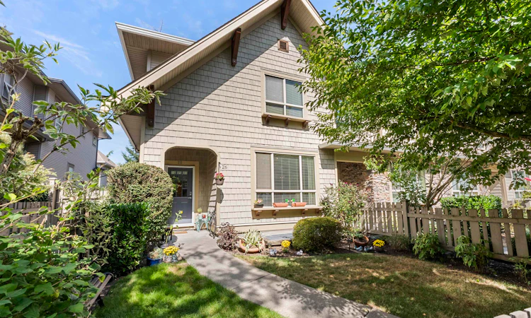 26-2738 158 Street