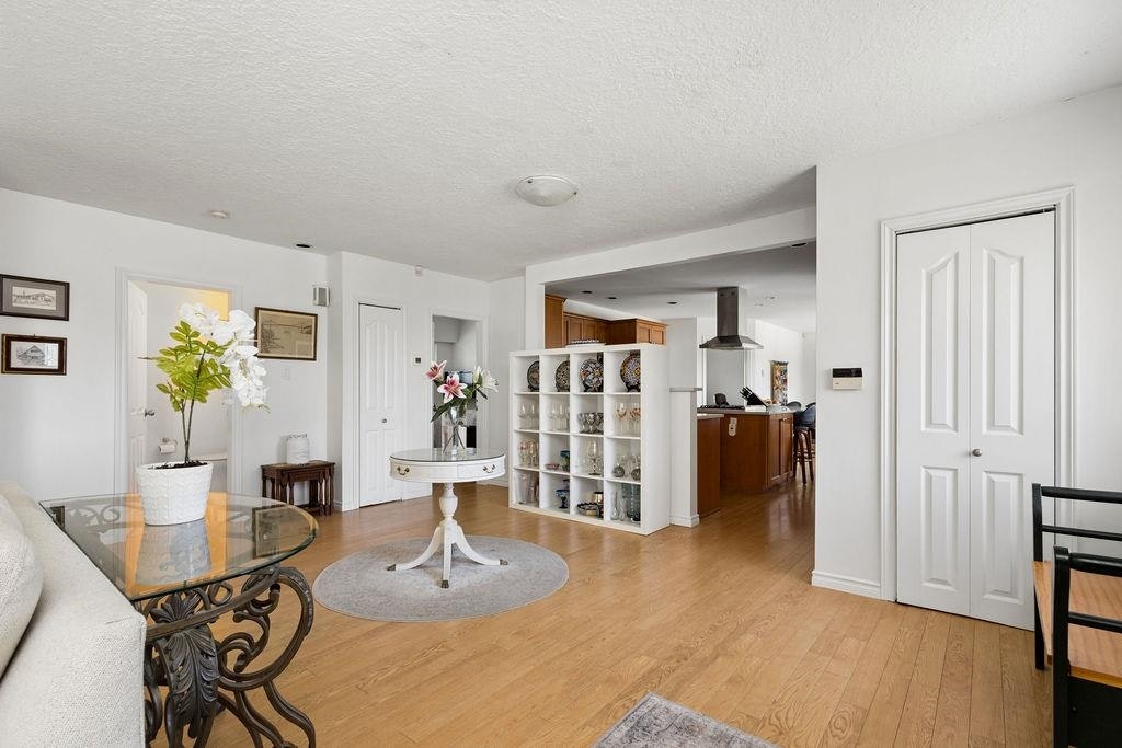 1005 Westmount Drive - 5