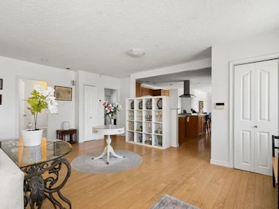 1005 Westmount Drive - 5