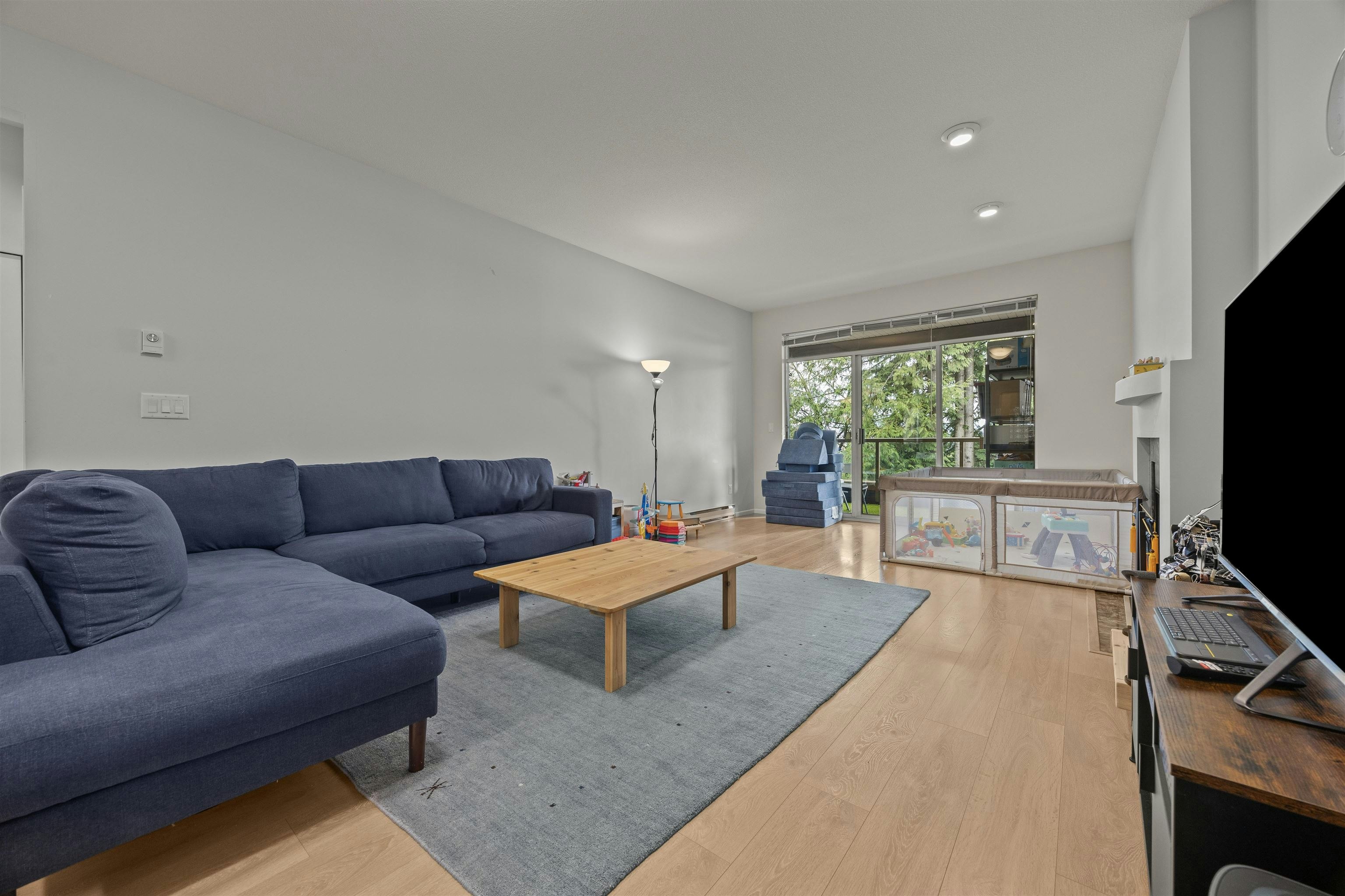 207-4951 Sanders Street, Burnaby, BC, V5H 1S8 - 6