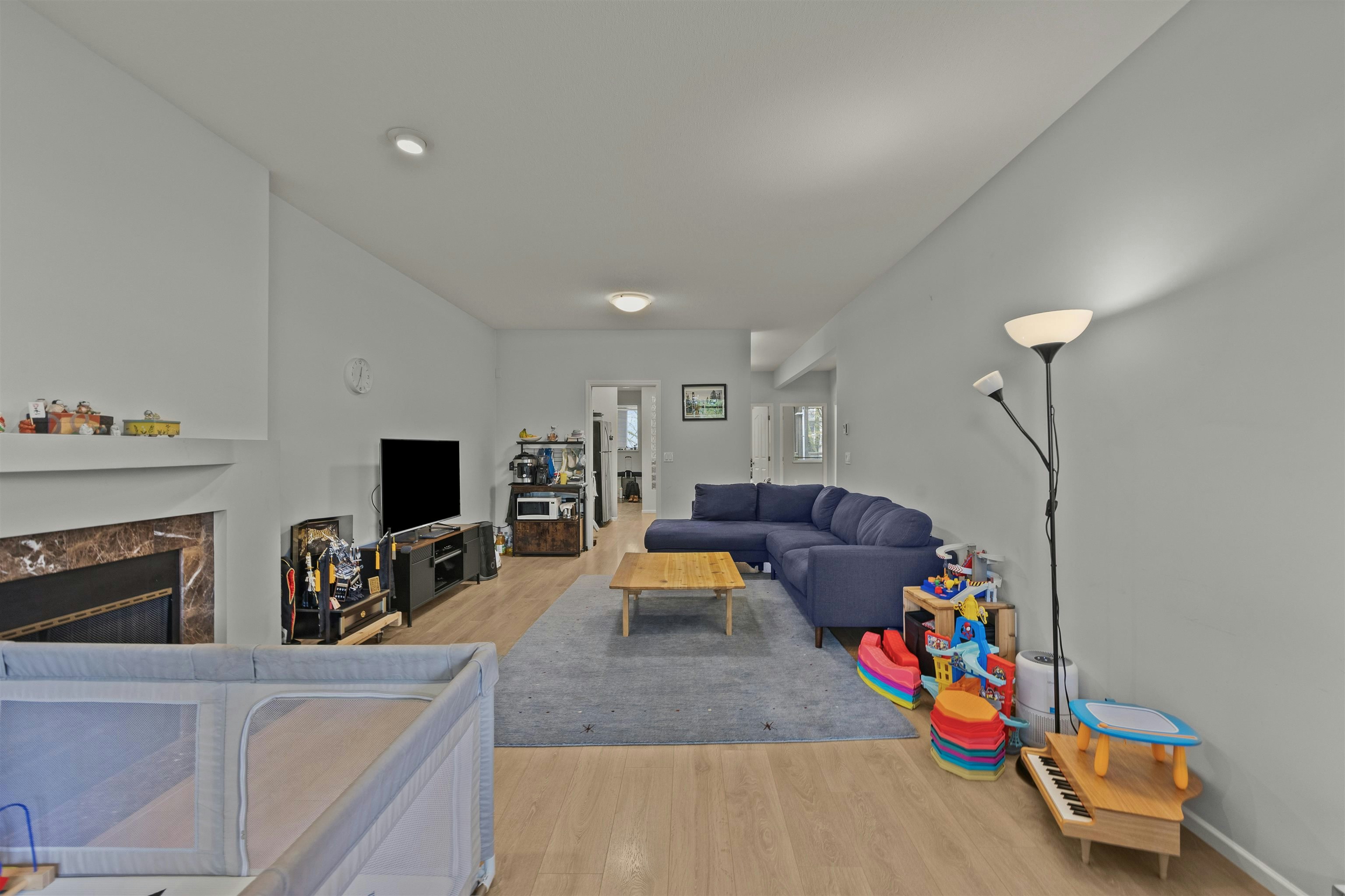 207-4951 Sanders Street, Burnaby, BC, V5H 1S8 - 9