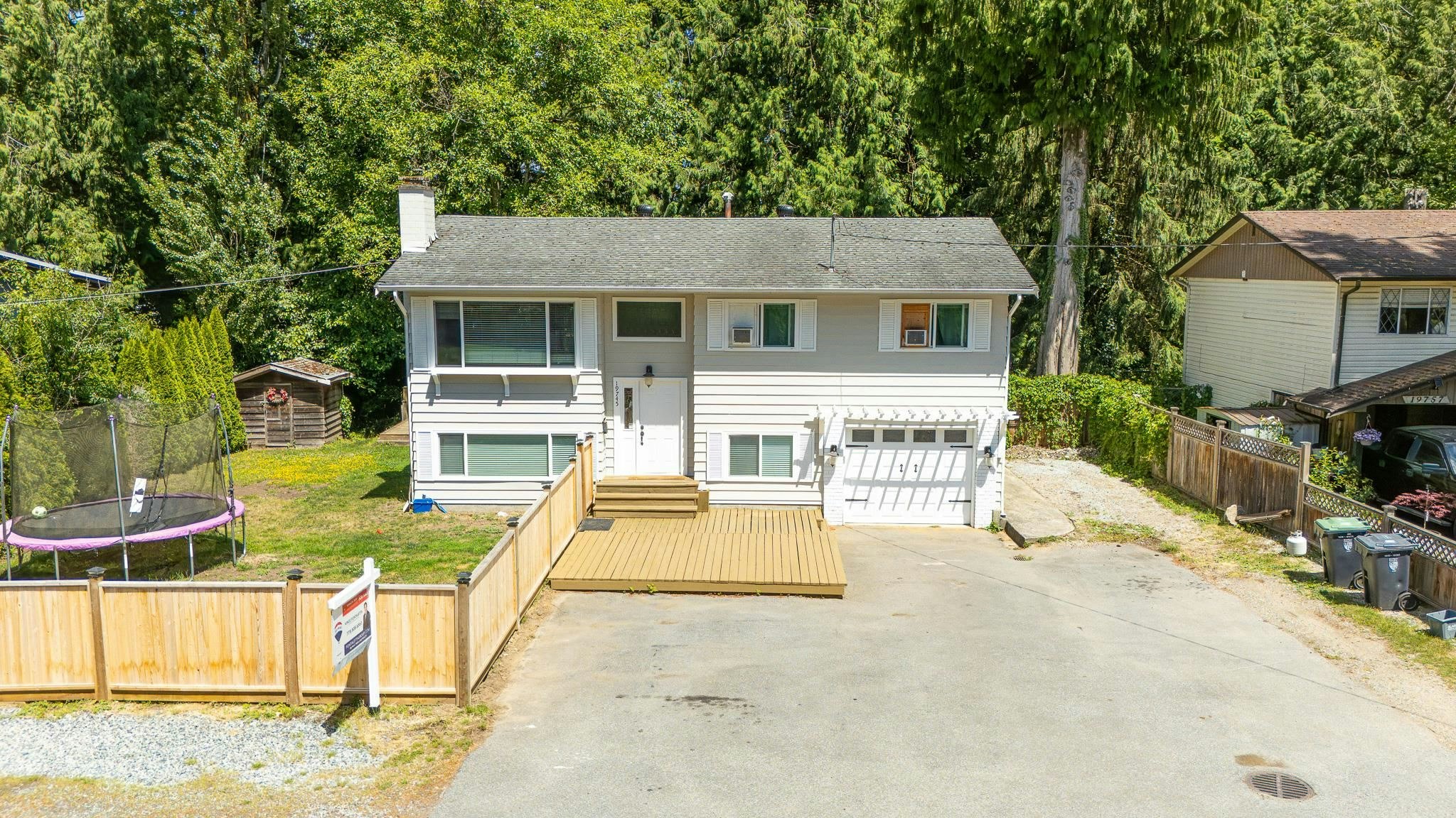 19745 38a Avenue - 2