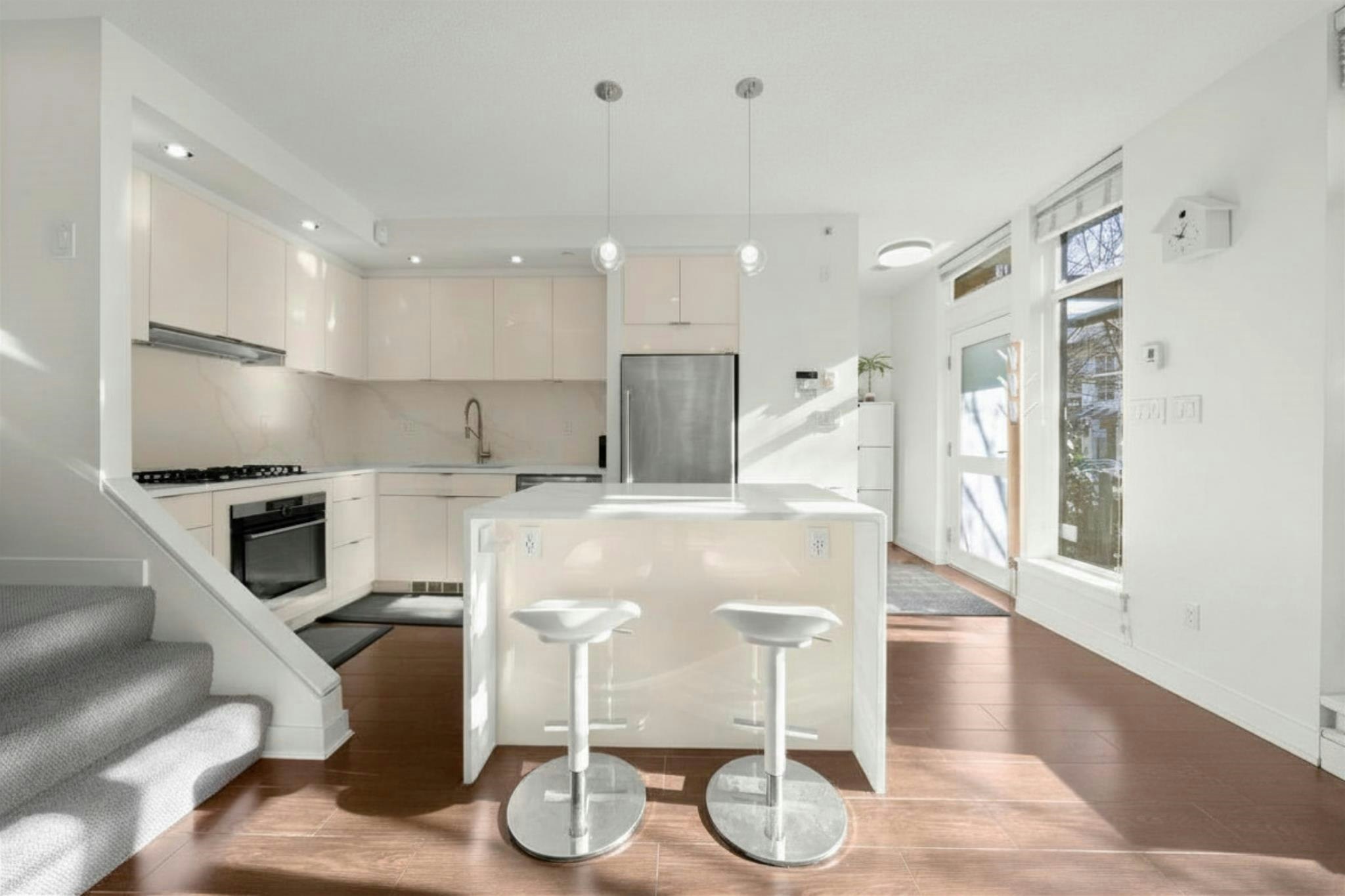 1053 Homer Street, Vancouver, BC, V6B 2X5