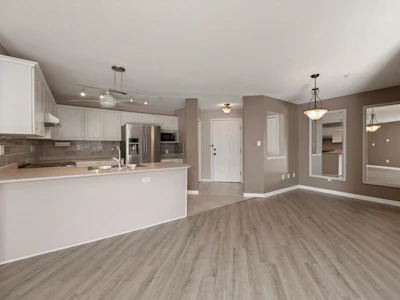 315-22150 48 Avenue - 5