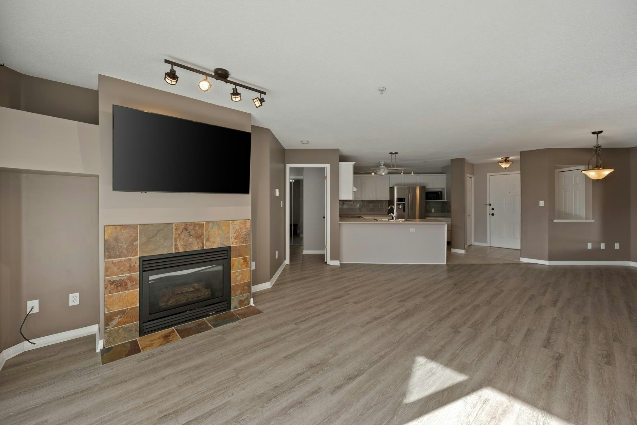 315-22150 48 Avenue, Langley, BC, V3A 8R5 - 18