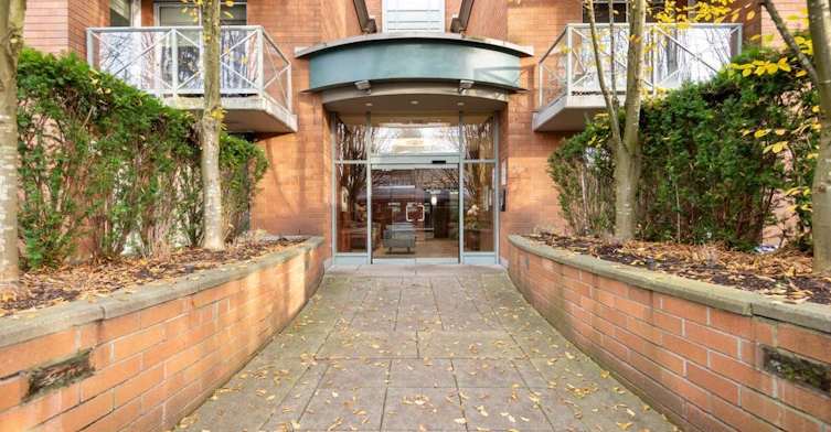208-5770 Oak Street, Vancouver, BC, V6M 4M5 - 3