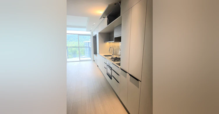 1xx6-608 Elmwood Street, Coquitlam, BC, V3J 0V1 - 2