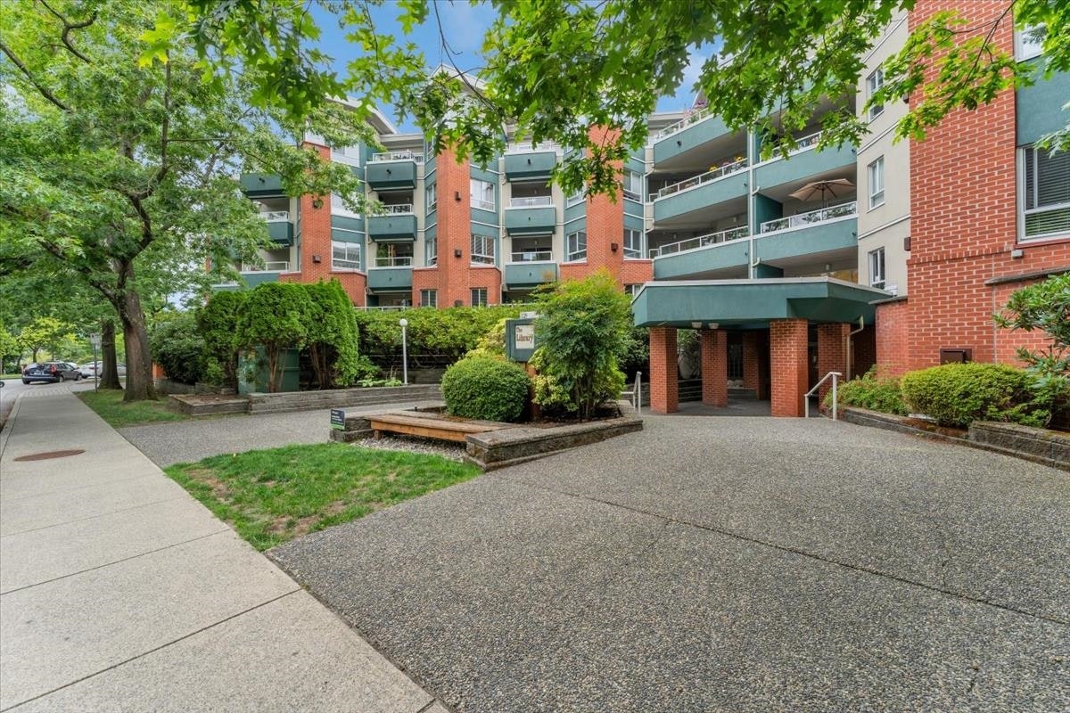 314-128 W 8th Street, North Vancouver, BC, V7M 3M1