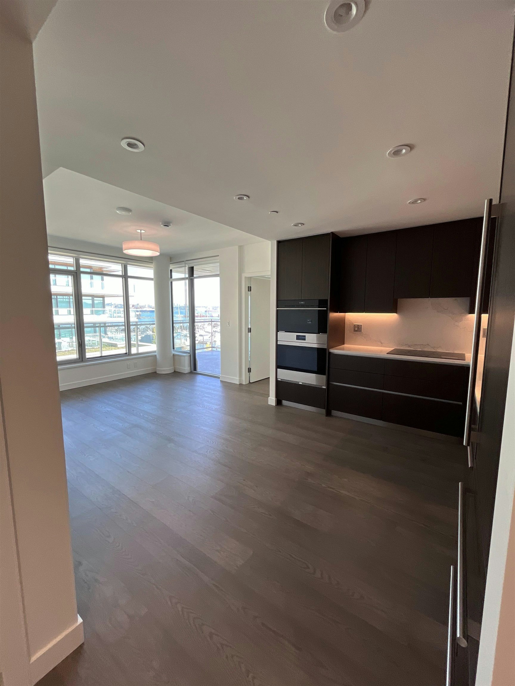 407-785 Harbour Way, North Vancouver, BC, V7P 0G3 - 10