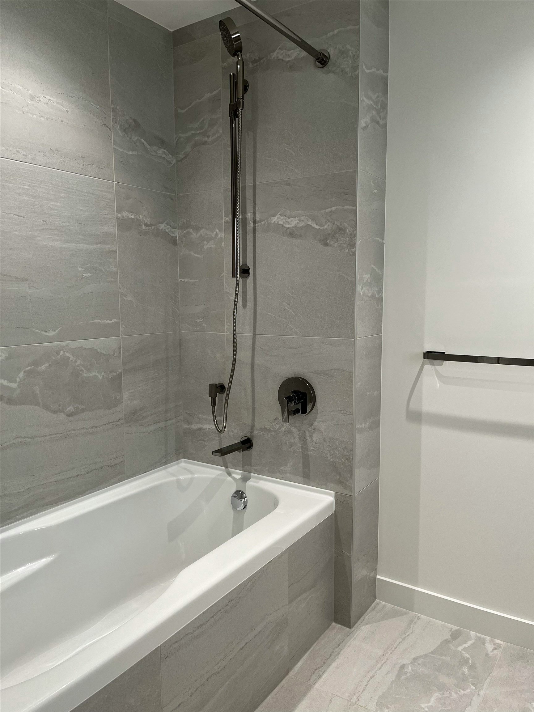 407-785 Harbour Way, North Vancouver, BC, V7P 0G3 - 13