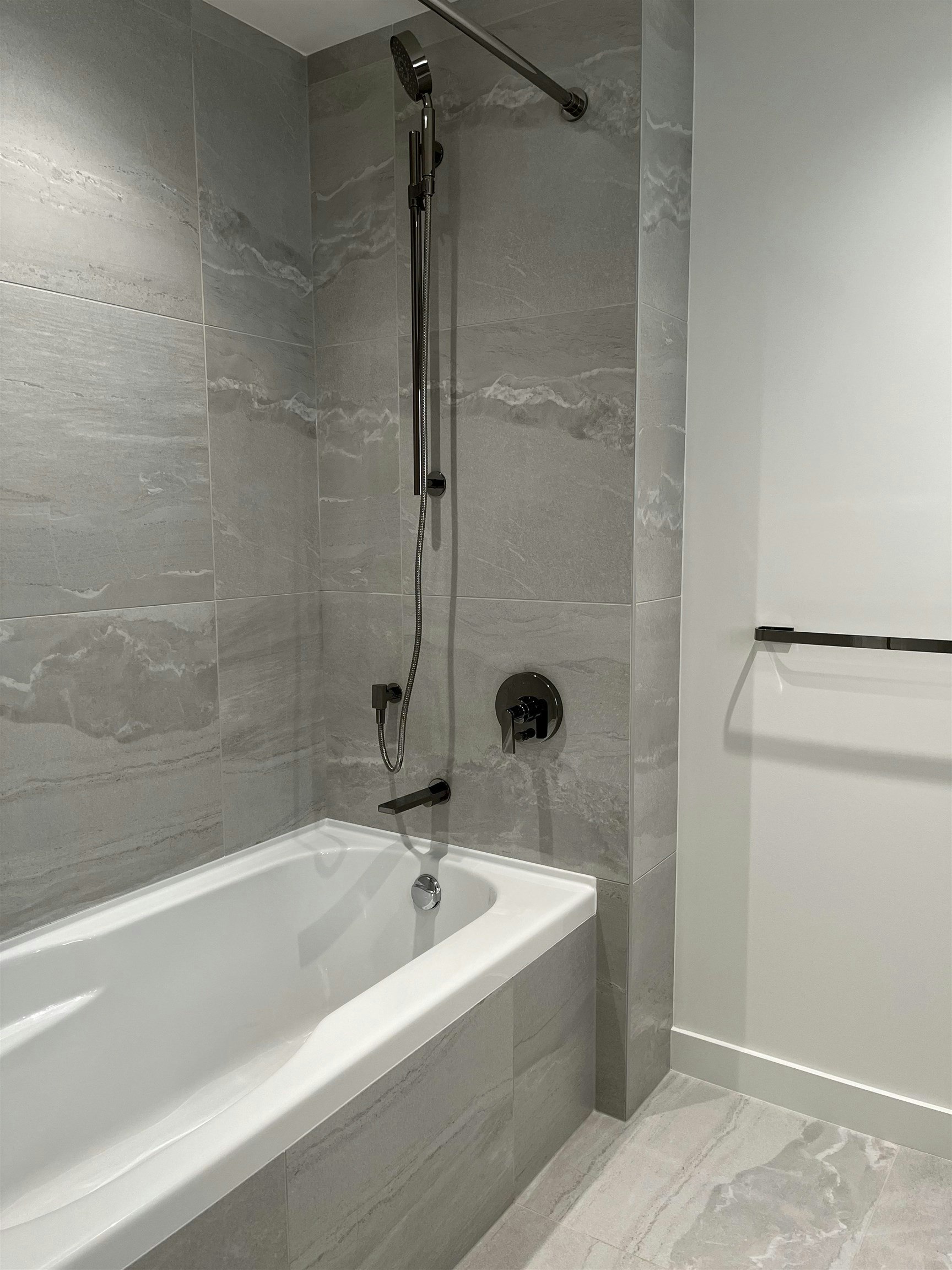 407-785 Harbour Way, North Vancouver, BC, V7P 0G3 - 23