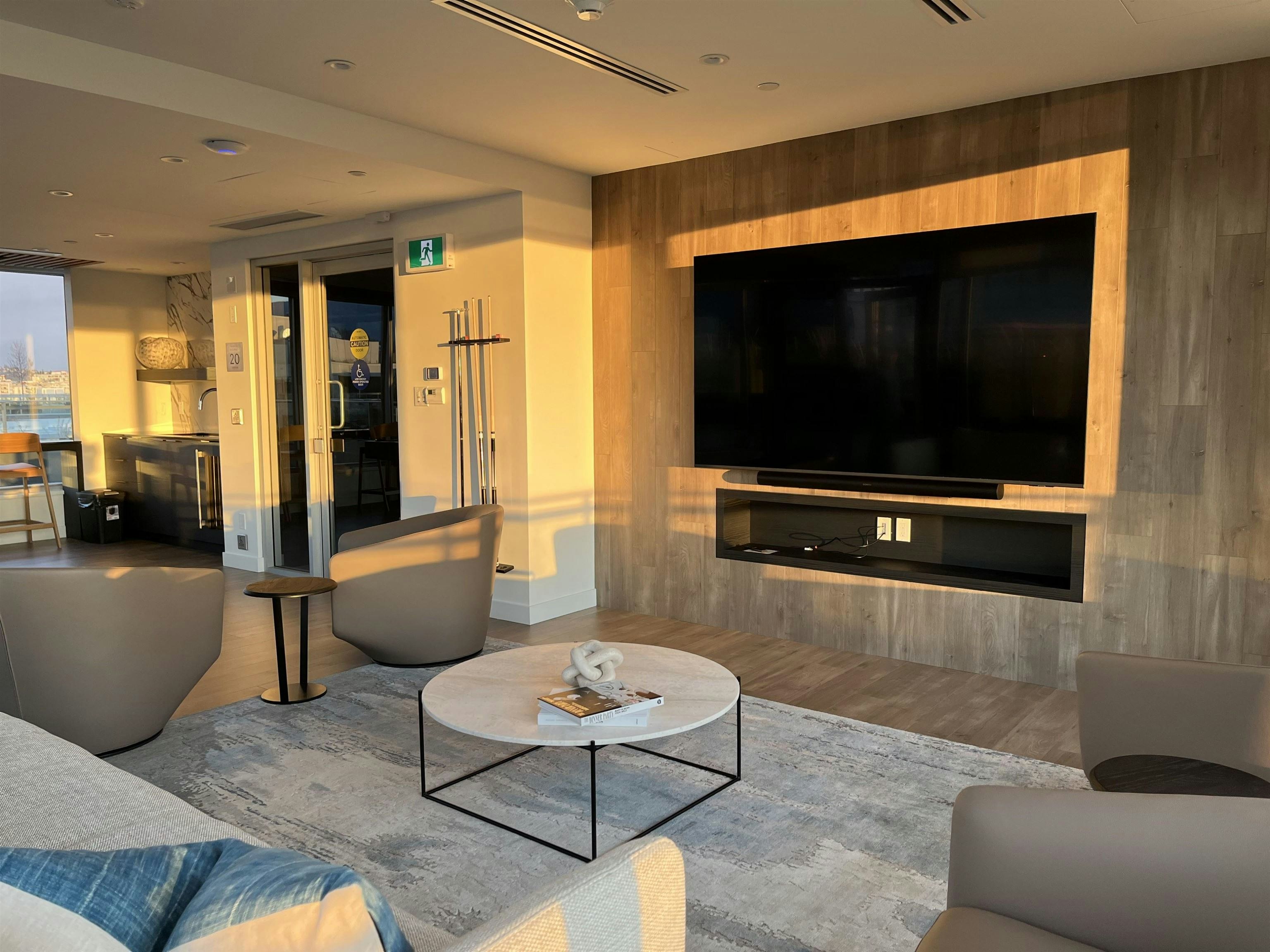 407-785 Harbour Way, North Vancouver, BC, V7P 0G3 - 8