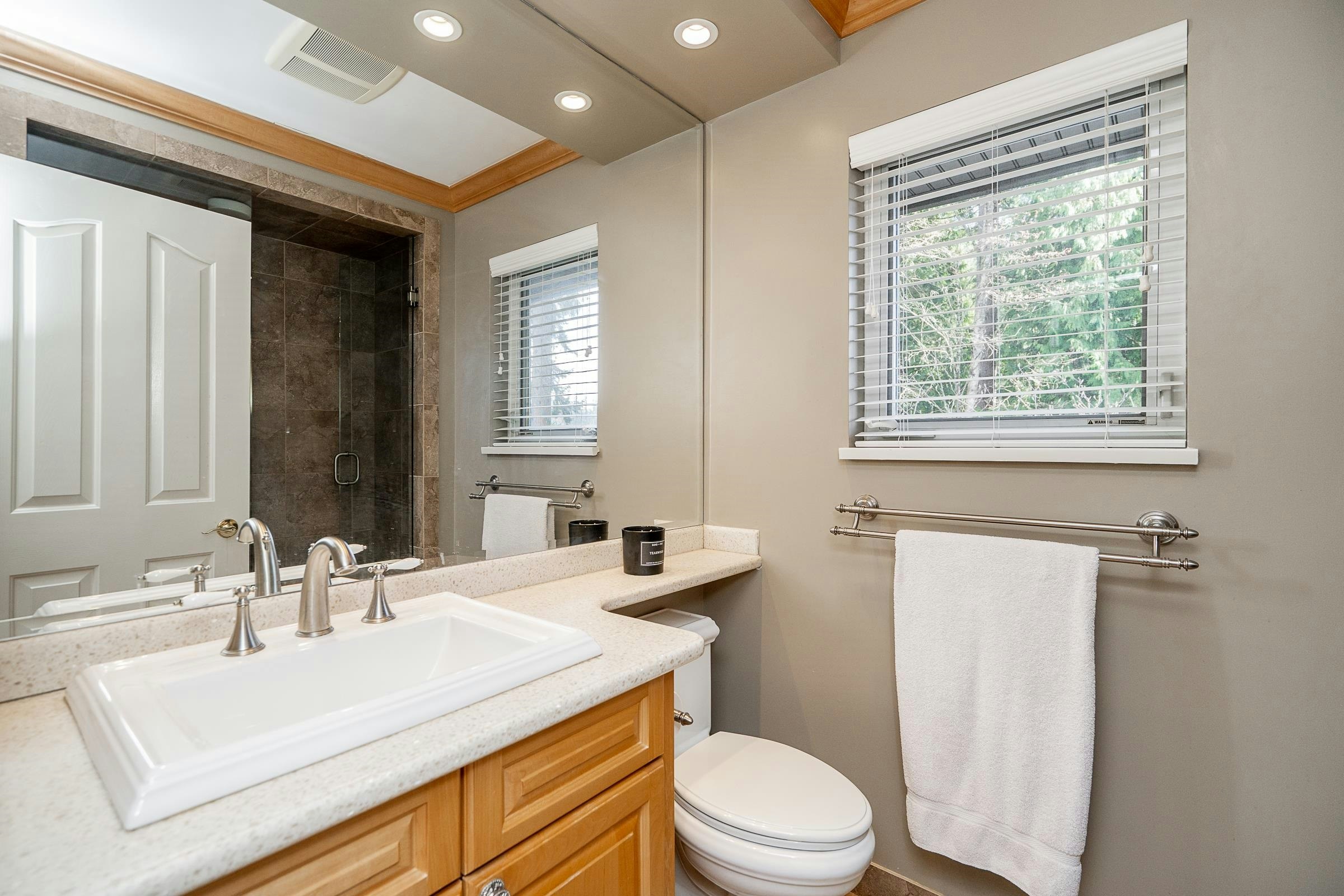 188 Wyndham Crescent, Port Moody, BC, V3H 4X9 - 24