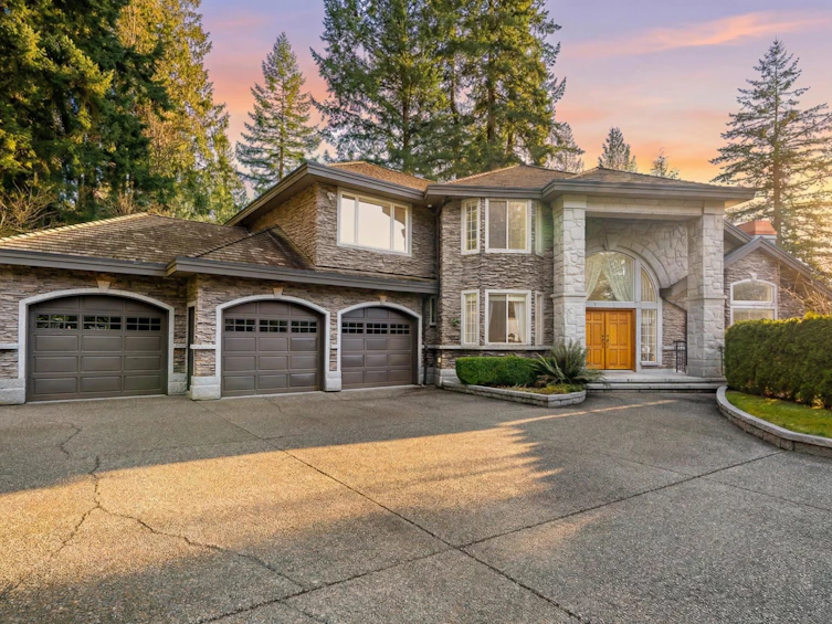 188 Wyndham Crescent, Port Moody, BC, V3H 4X9