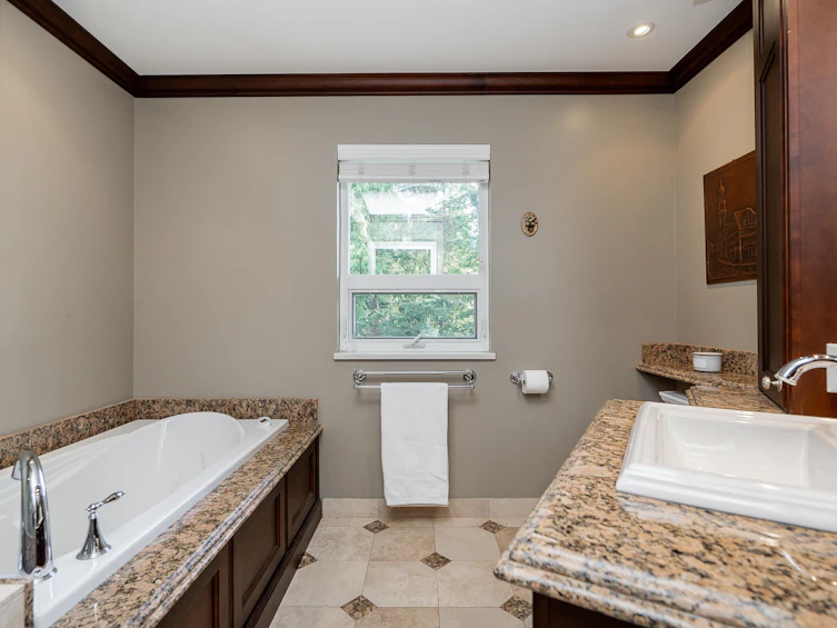 188 Wyndham Crescent, Port Moody, BC, V3H 4X9 - 25