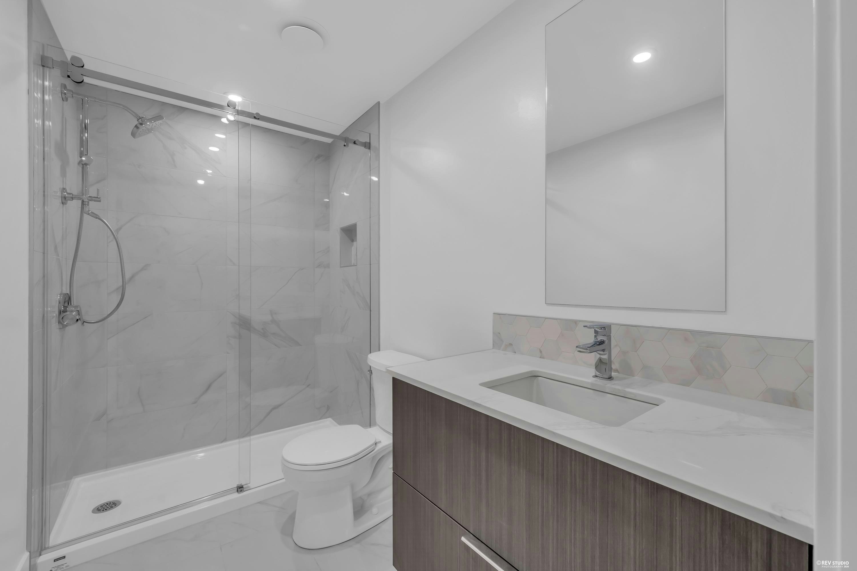 1726 Templeton Drive, Vancouver, BC, V5N 0K2 - 9
