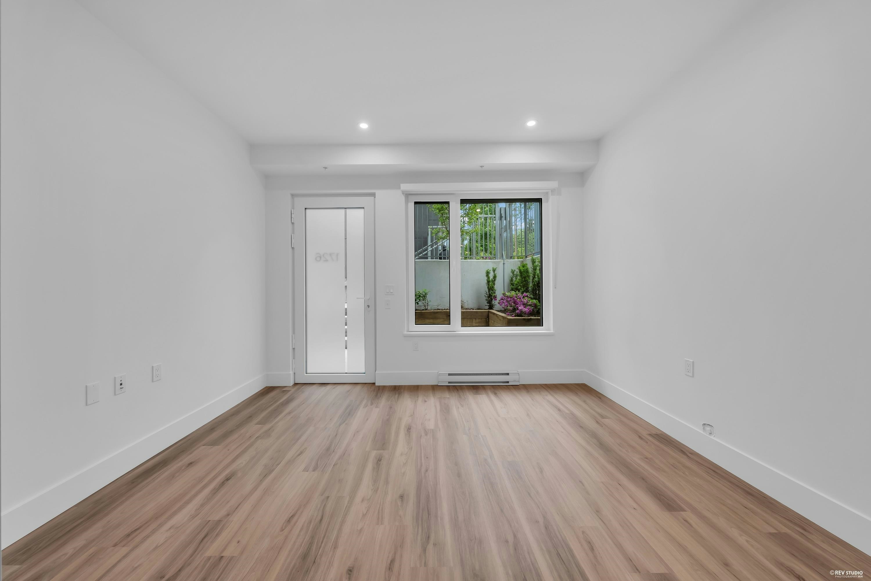 1726 Templeton Drive, Vancouver, BC, V5N 0K2 - 12