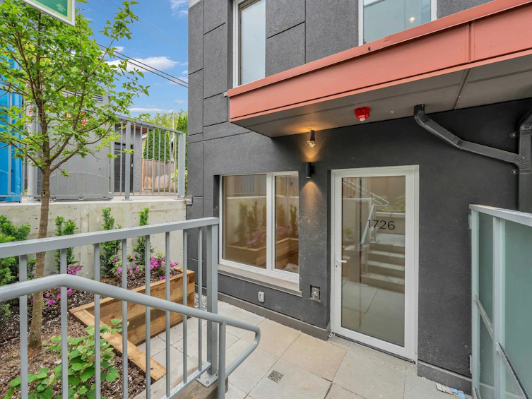 1726 Templeton Drive, Vancouver, BC, V5N 0K2