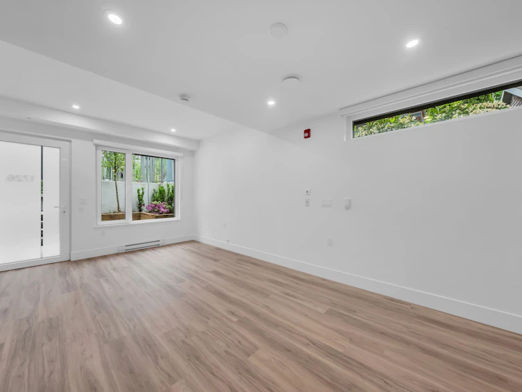 1726 Templeton Drive, Vancouver, BC, V5N 0K2 - 14