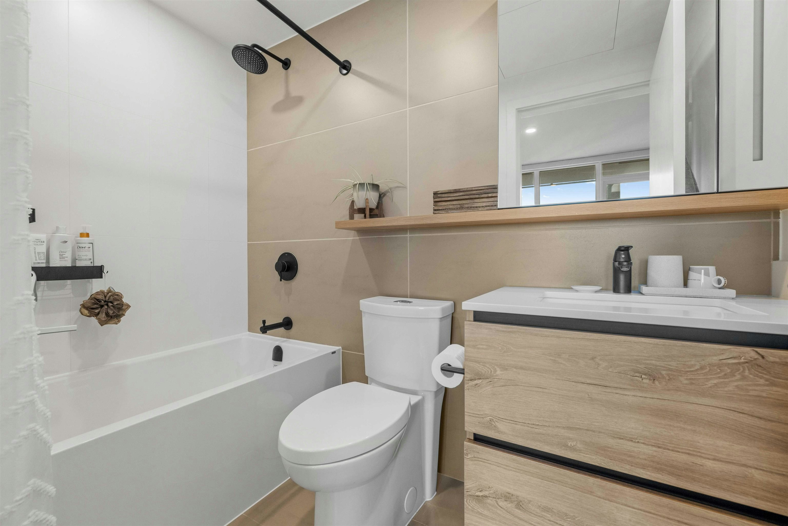 911-10448 University Drive, Surrey, BC, V3T 0S7 - 8