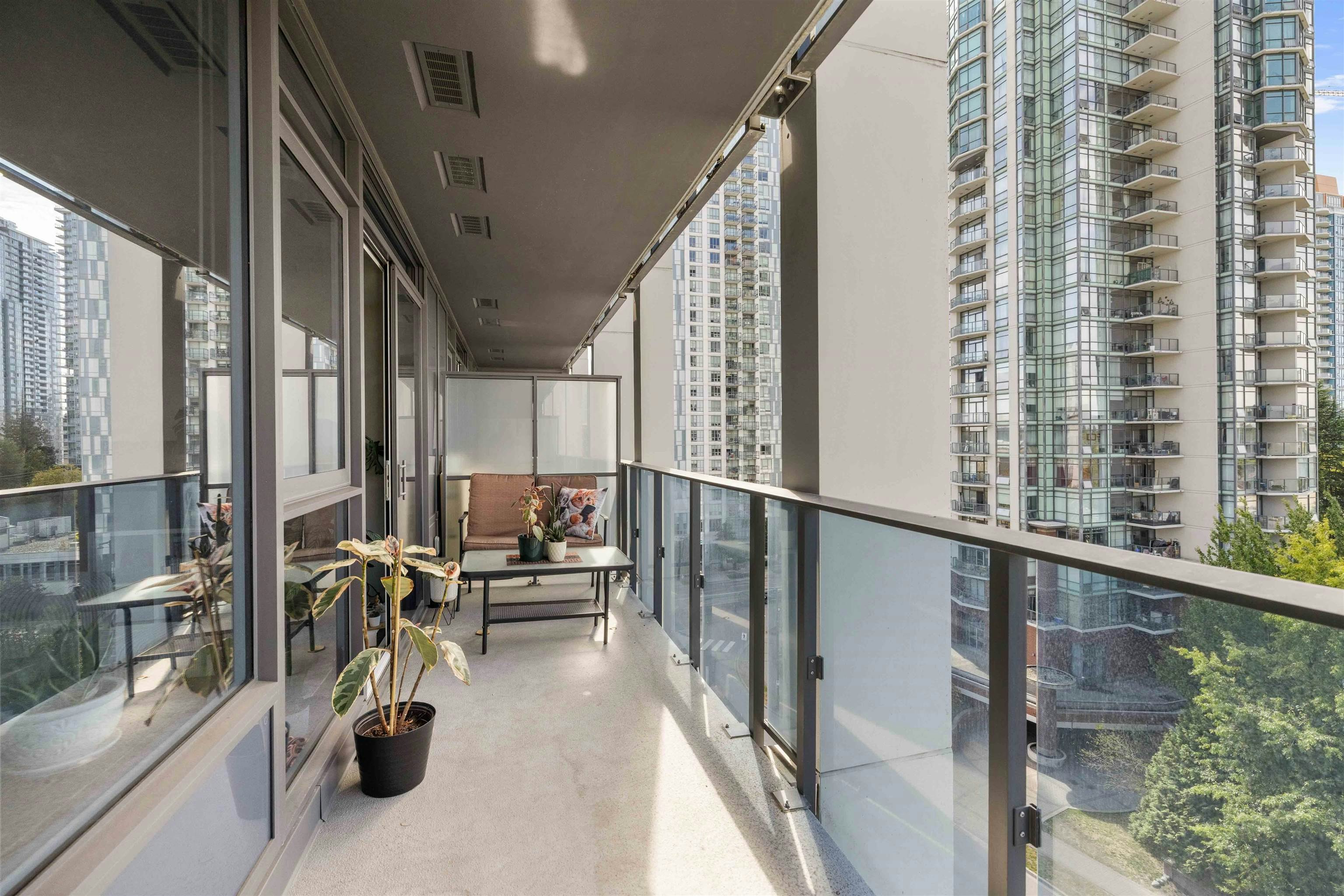 911-10448 University Drive, Surrey, BC, V3T 0S7 - 10