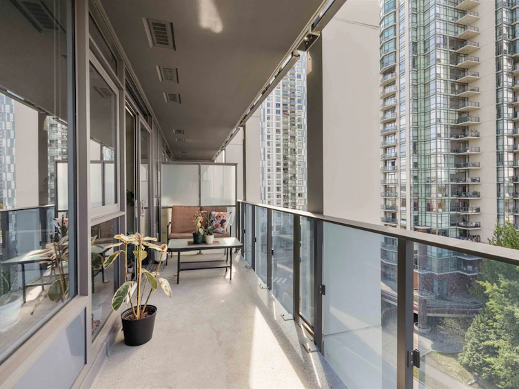 911-10448 University Drive, Surrey, BC, V3T 0S7 - 10