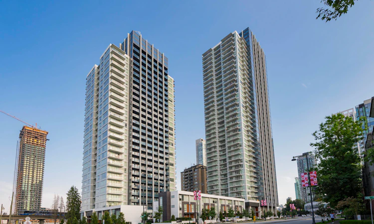 911-10448 University Drive