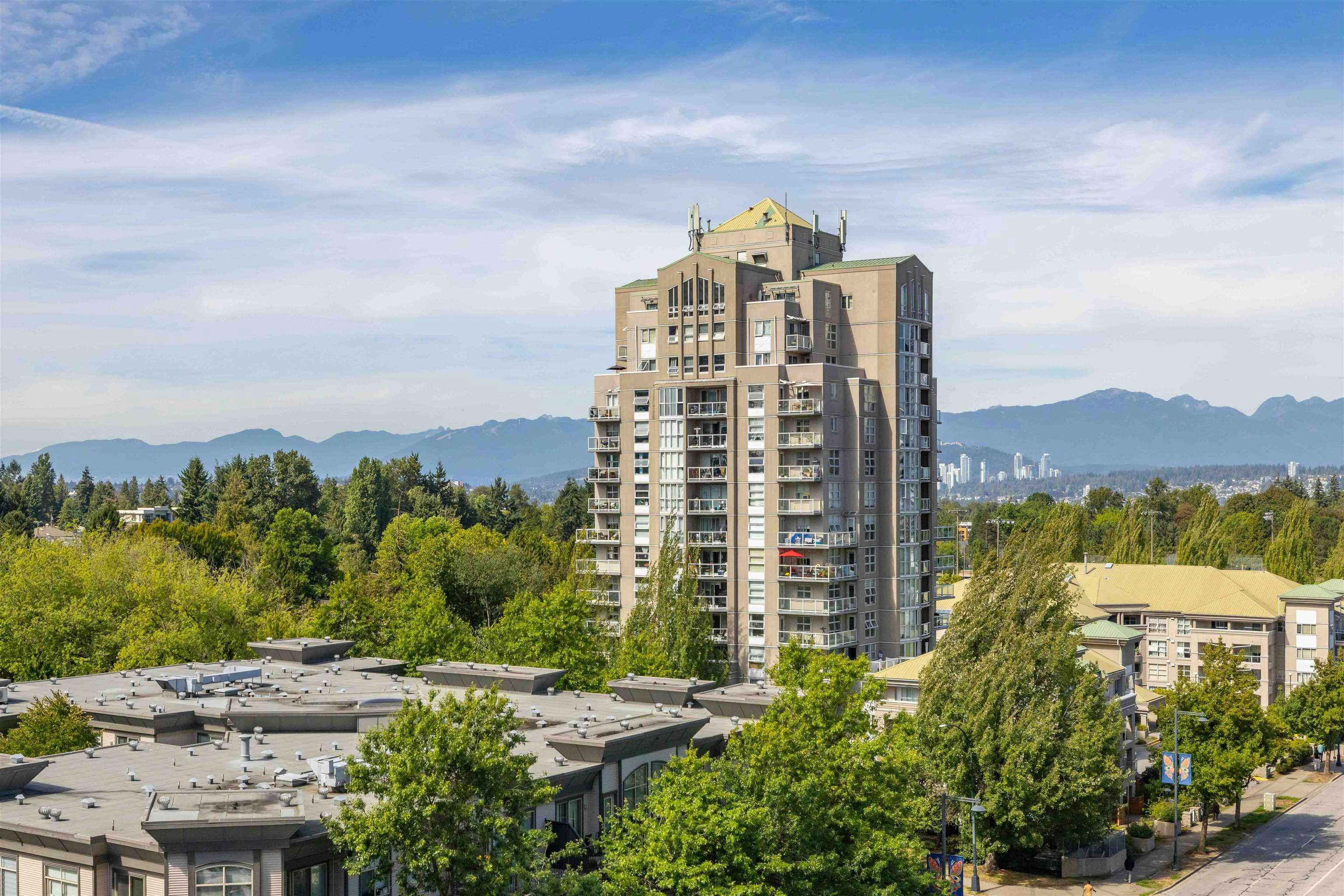 911-10448 University Drive, Surrey, BC, V3T 0S7 - 11