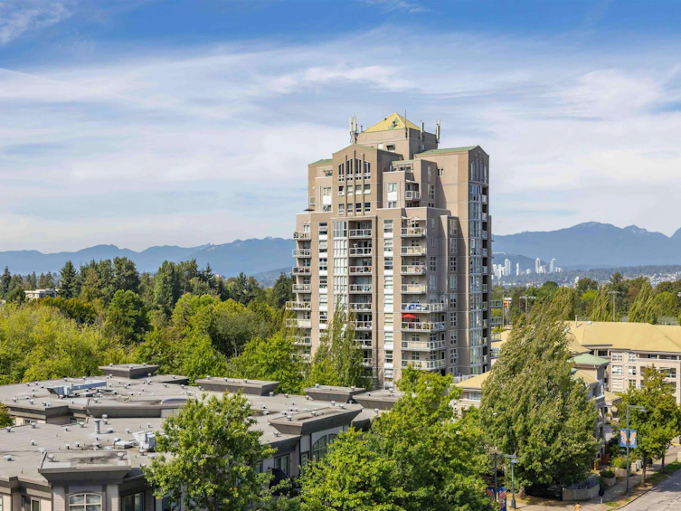 911-10448 University Drive, Surrey, BC, V3T 0S7 - 11