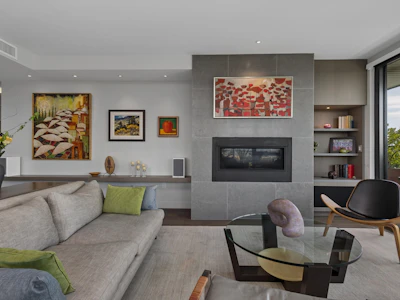 601-4427 Cambie Street - 4