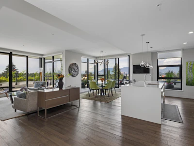 601-4427 Cambie Street - 2