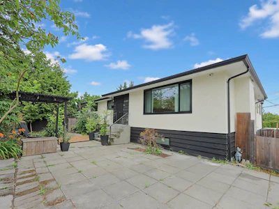 4580 Boundary Road - 2