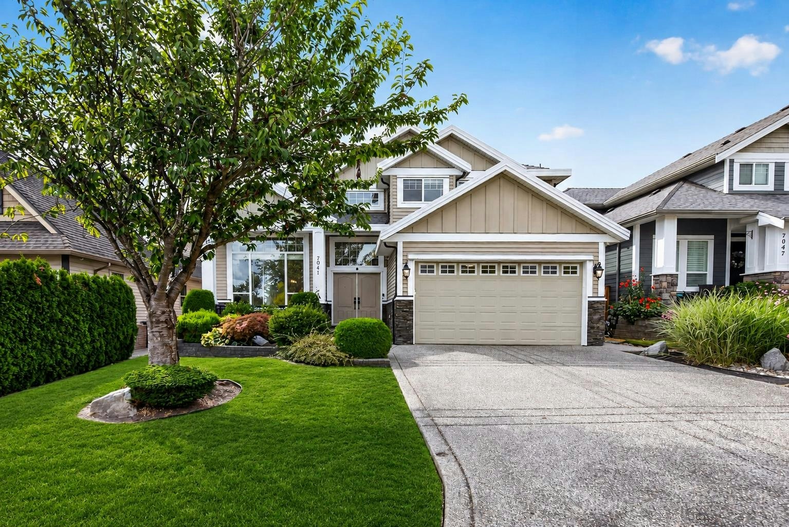 7041 198a Street, Langley, BC, V2Y 3H6
