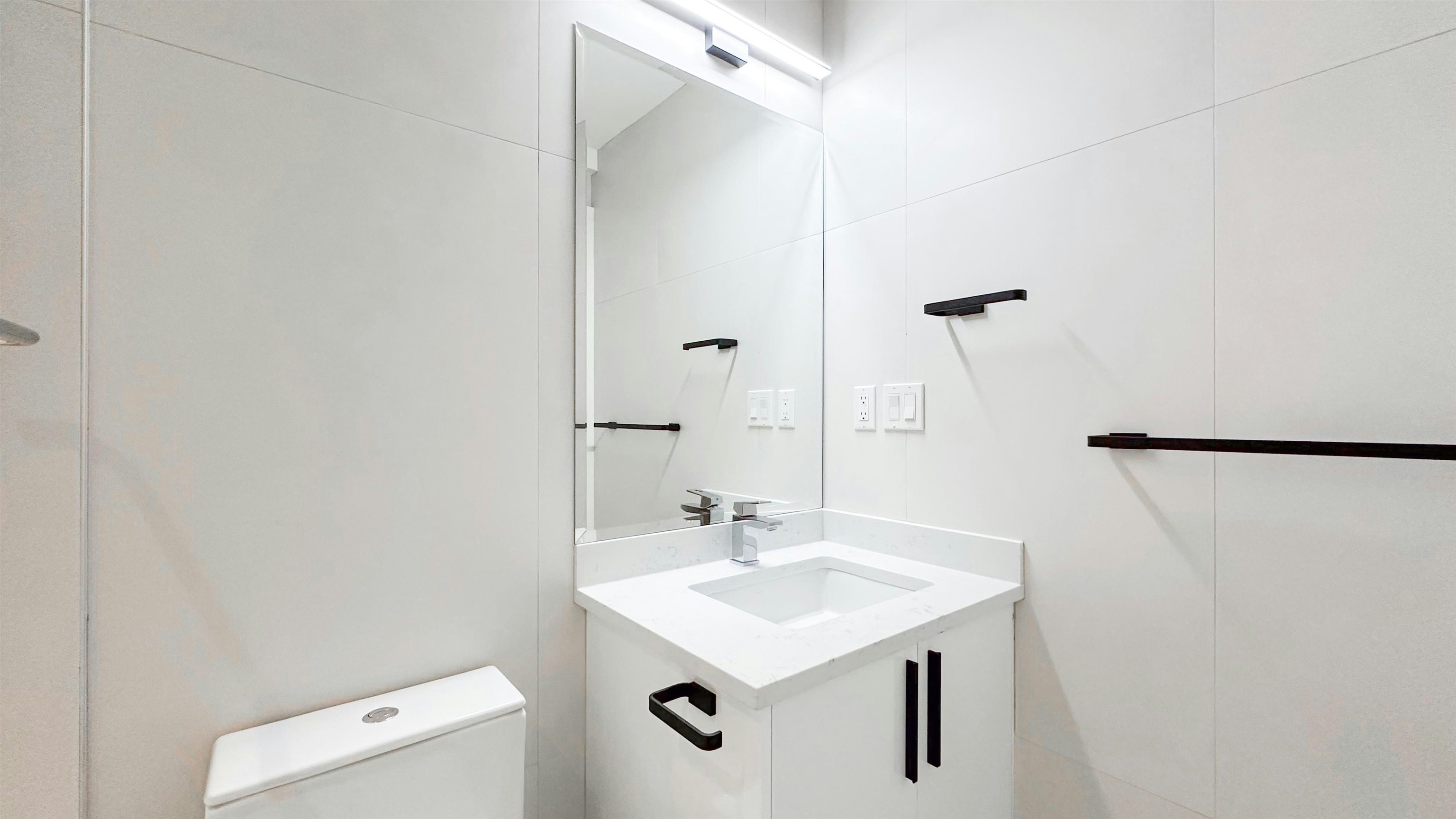 2373 W 7th Avenue, Vancouver, BC, V6K 1Y4 - 28