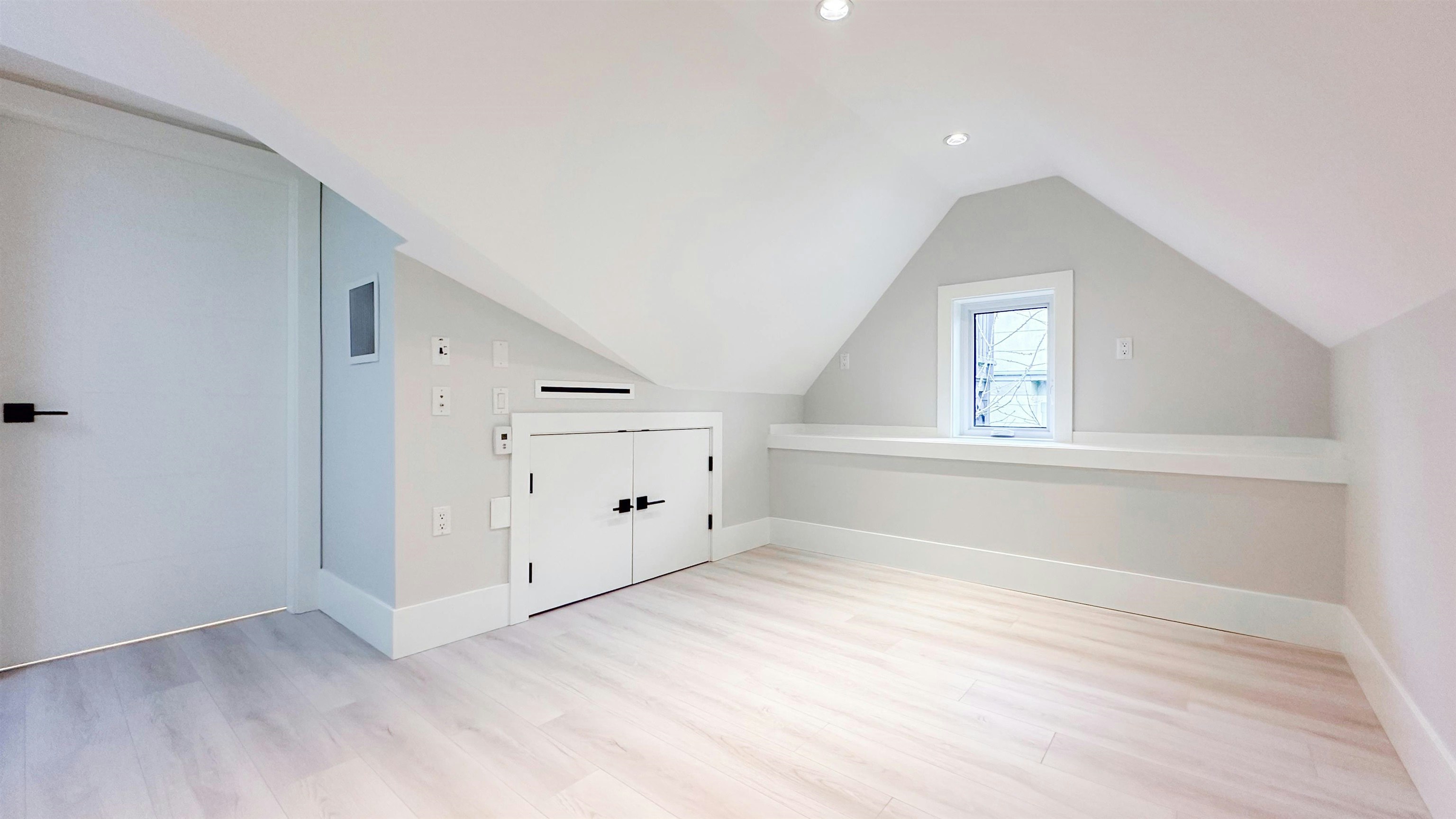 2373 W 7th Avenue, Vancouver, BC, V6K 1Y4 - 33