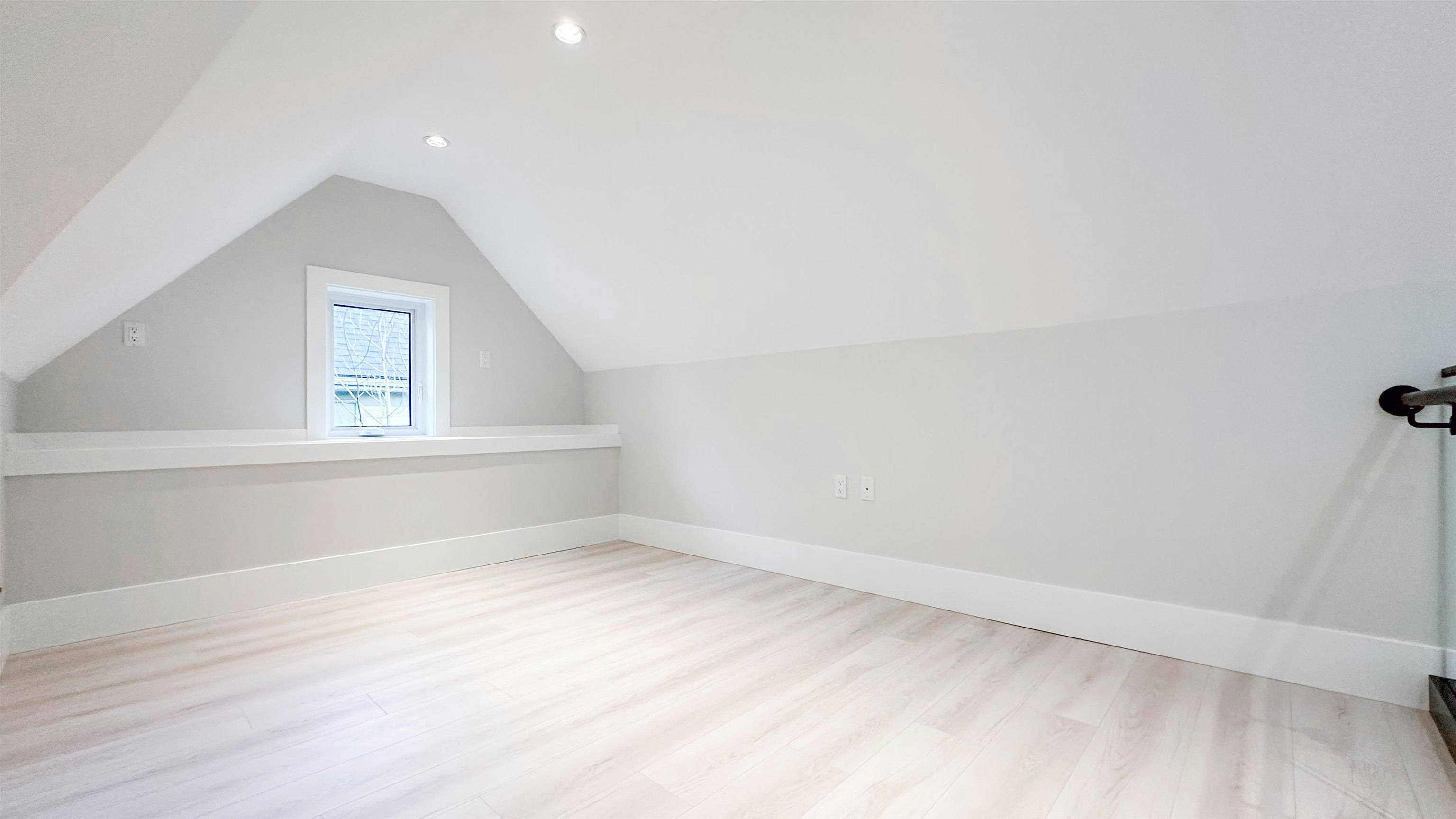 2373 W 7th Avenue, Vancouver, BC, V6K 1Y4 - 31